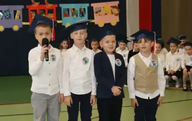 Część artystyczna. Uczniowie klasy 1a