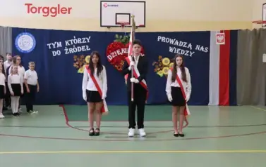 Wprowadzenie sztandaru szkoły