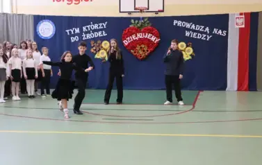 Część artystyczna - taniec salsy oraz śpiew ch&oacute;ru