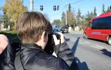 Konkurs - bieg fotograficzny - robienie zdjęcia przez uczestnika
