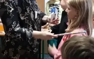 pasowanie uczennicy na czytelniczkę