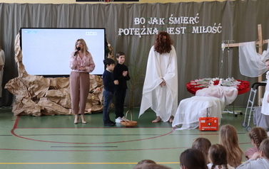 7.Przem&oacute;wienie Pani Dyrektor Anny Sadok