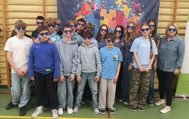 25.Zdjęcia klas na ściance