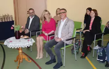 Zaproszeni goście : Naczelnik Wydziału Edukacji i Młodzieży Pan Marek Lipiec, Zastępca Prezydenta Miasta Zgierza Pan Bohdan Bączak, Dyrektor Szkoły Pani Anna Sadok.