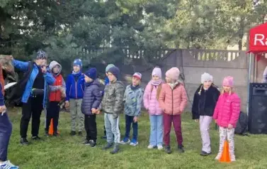 Uczniowie podczas om&oacute;wienia zasad konkursu