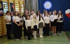 10.Śpiew ch&oacute;ru