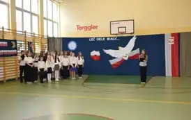 5.Ch&oacute;r, uczennica klasy 7