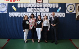 30. Organizatorzy wraz z zaproszonymi gośćmi.