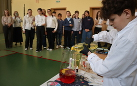 23.Pokaz chemiczny.