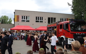 33. Polonez klas 8