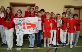 Klasa 5a - prezentująca Danie