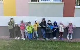 Oddział przedszkolny podczas akcji #sprzątamydlapolski