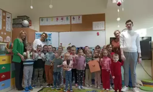 Zdjęcie do Przedszkolaki poznają zaw&oacute;d fryzjera