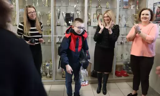 Zdjęcie do Powitanie naszego szkolnego omnibusa